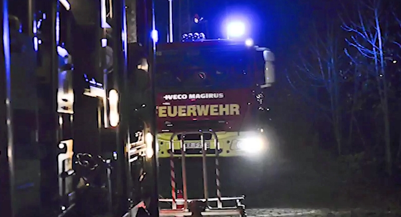 Jugendliche fordern eine Rettungsgasse